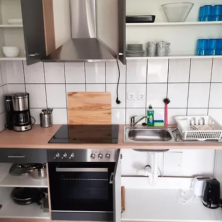 Apartment Monteurwohnungen Halle, Einzelbetten, Kueche, Naehe Leuna & Schkeuditz