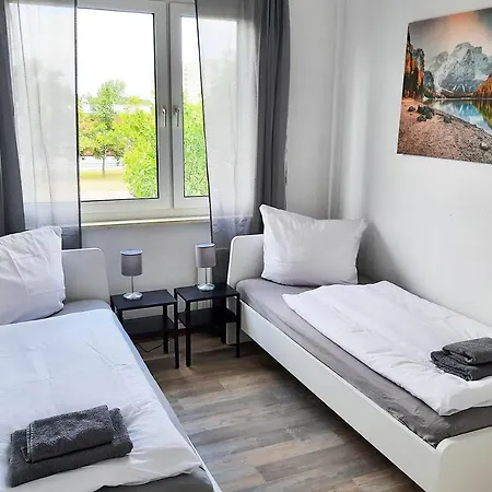 Apartment Monteurwohnungen Halle, Einzelbetten, Kueche, Naehe Leuna & Schkeuditz
